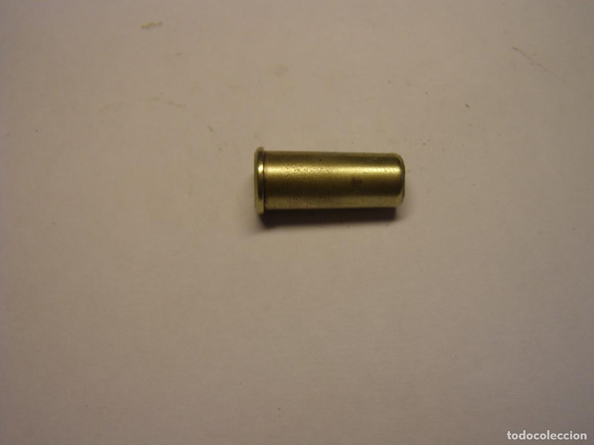 Militaria: Cartucho INERTE de fogueo o salvas calibre 8 mm. de revolver franc&eacute;s.