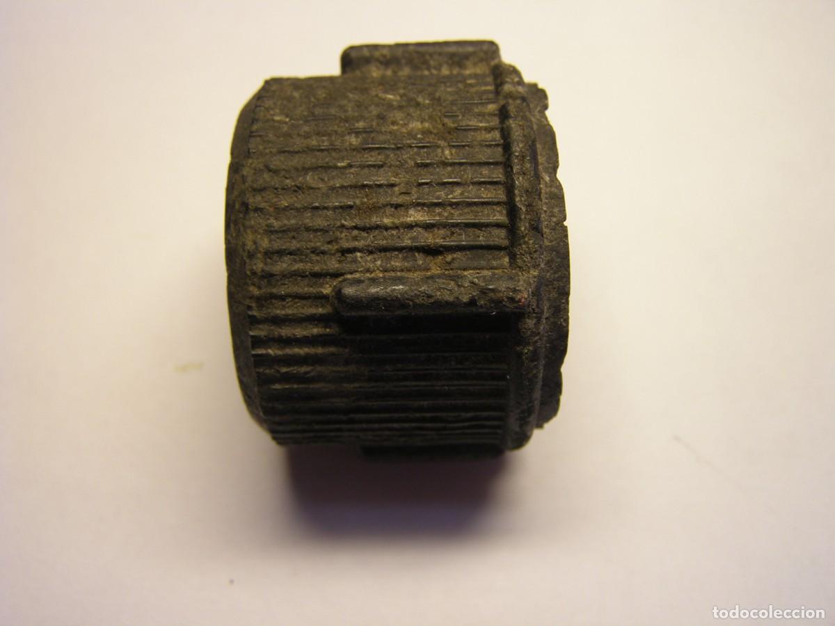 Militaria: Tap&oacute;n de seguridad para granada PO II, Ej&eacute;rcito Espa&ntilde;ol.