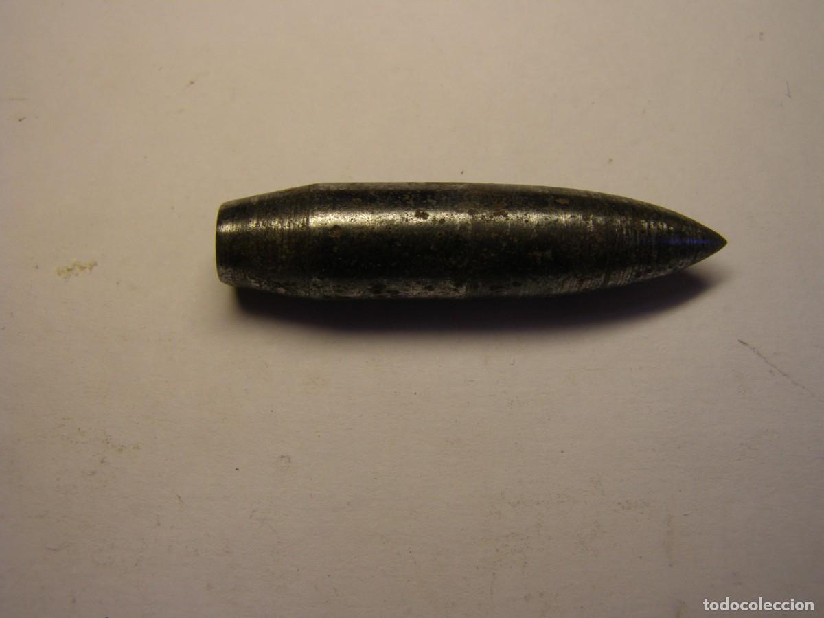 Militaria: NUCLEO DE PROYECTIL PERFORANTE INERTE DE CALIBRE 50 O 12.70 X 99 MM.