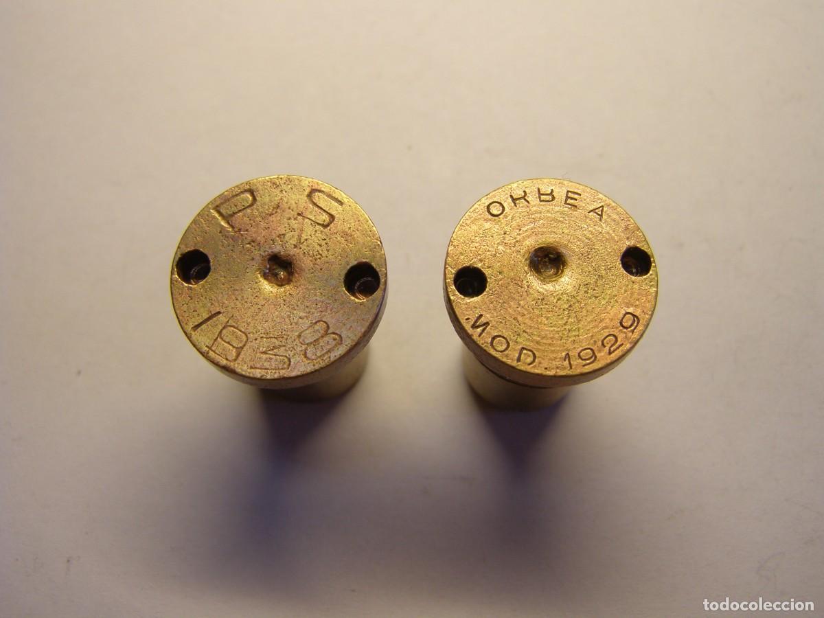 Militaria: Dos estopines inertes modelo 1929, fabricados en Sevilla y en Orbea. Guerra Civil Espa&ntilde;ola.