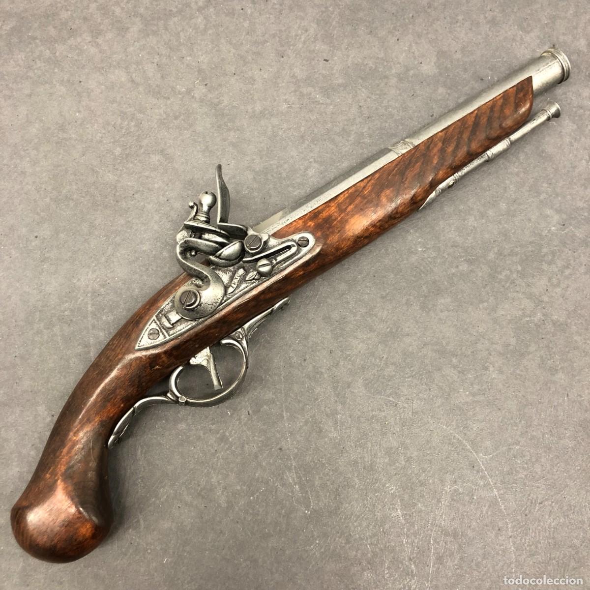 Militaria: REPRODUCCI&Oacute;N DE PISTOLA - ARMA DE FUEGO - 1830 - PIEZA DECORATIVA ARTICULADA - 37,5 CM / 1603