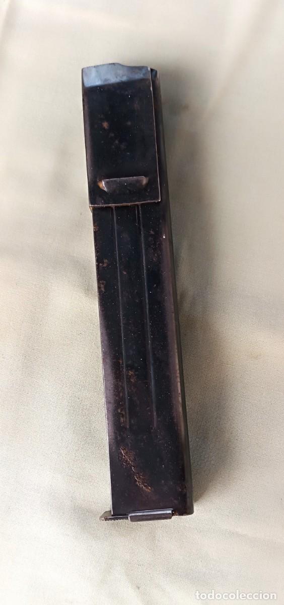Militaria: CARGADOR PARA SUBFUSIL Z-45. CAPACIDAD DE 32 CARTUCHOS.