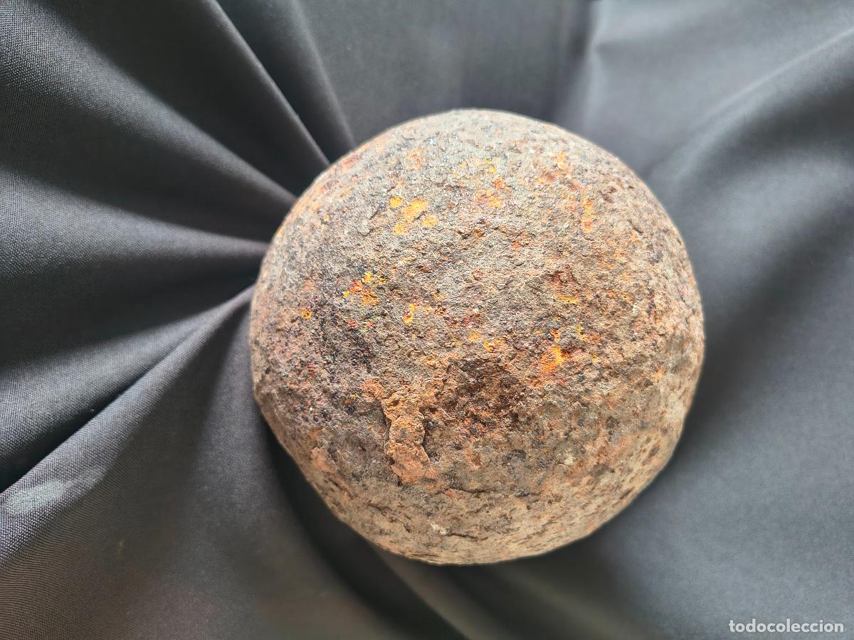 Militaria: Gran bola de ca&ntilde;on,pondr&eacute; el peso pero creo que son 19 kilos