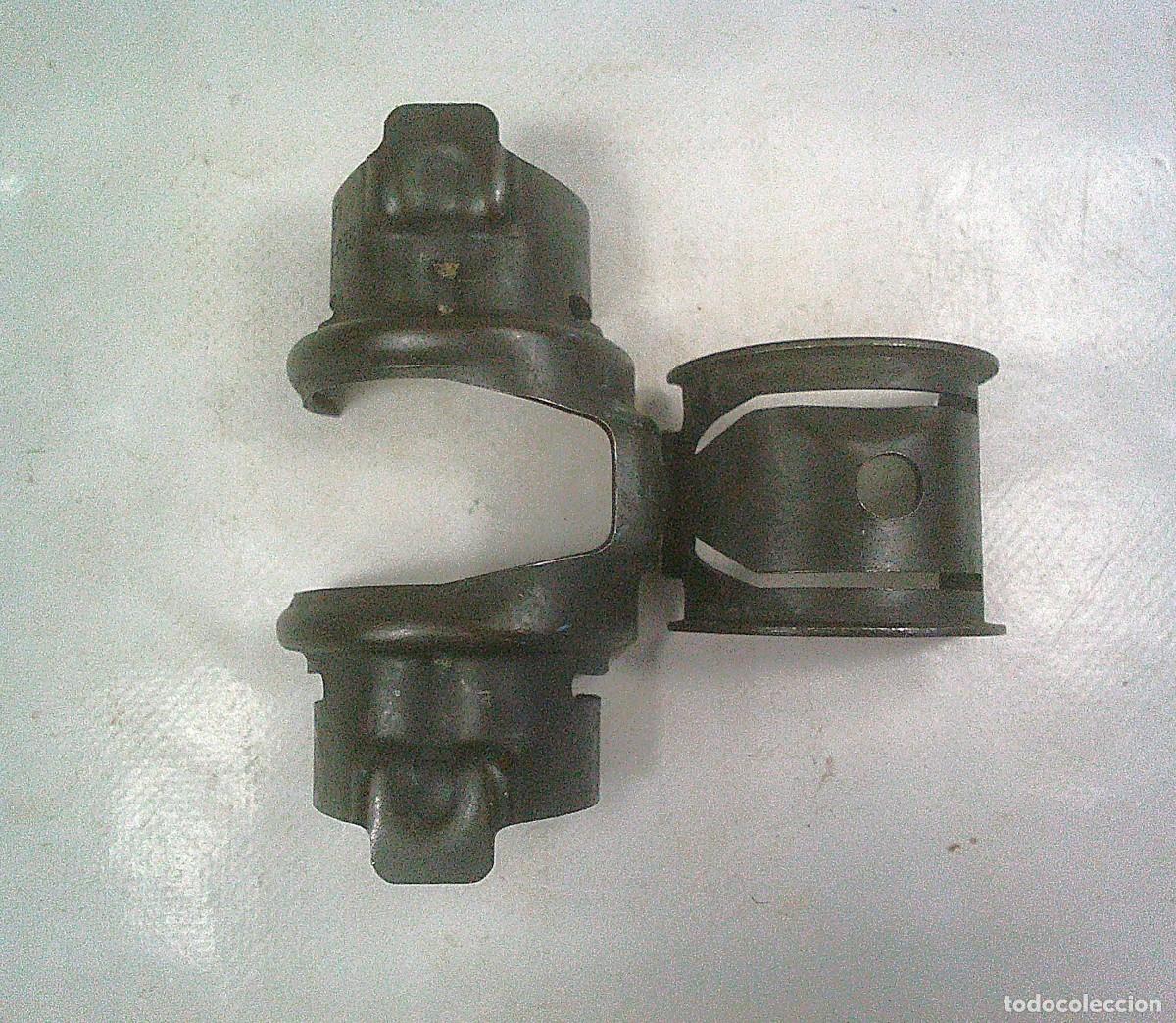 Militaria: ESLABON USA M28 PARA 25X137 25 X 137 DEL CA&Ntilde;ON M242 BUSHMASTER DE 25 MM DEL VEC Y M-2/3 BRADLEY - 1