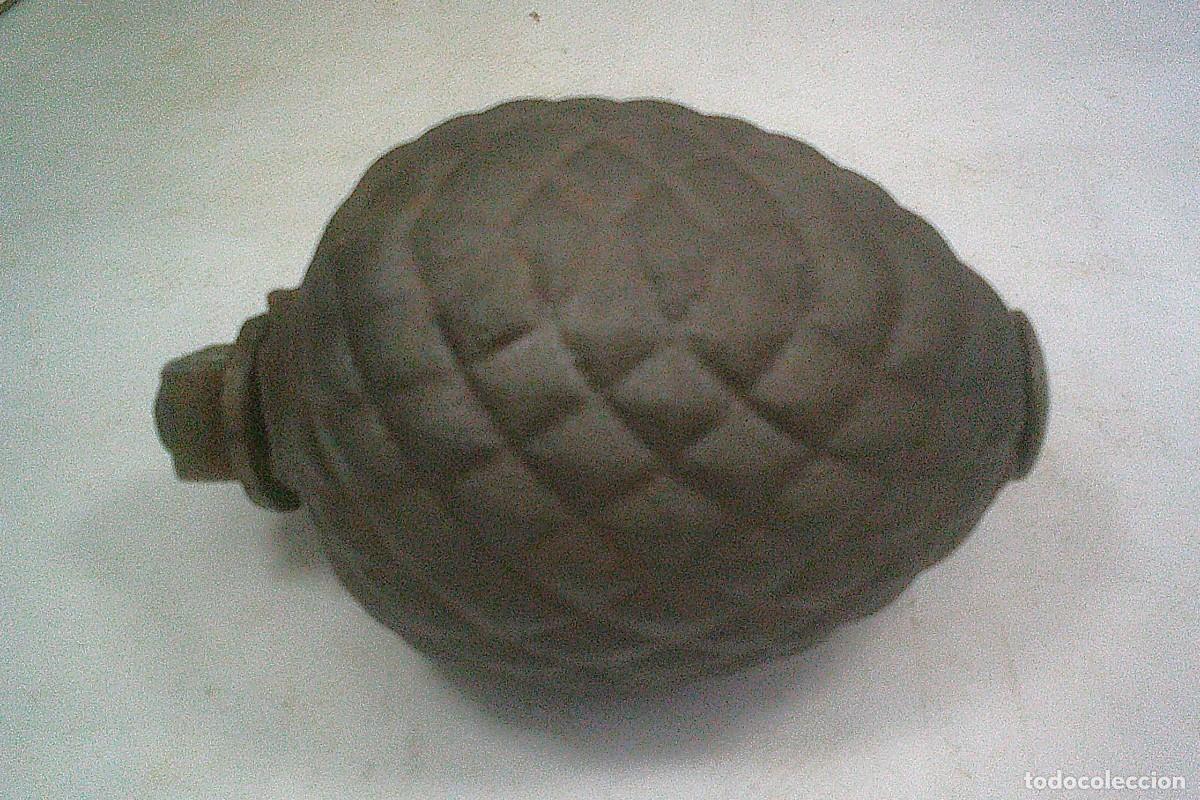 Militaria: GRANADA DE MANO PI&Ntilde;A DE TORNILLO PASANTE USADA EN LA GUERRA CIVIL ESPA&Ntilde;OLA