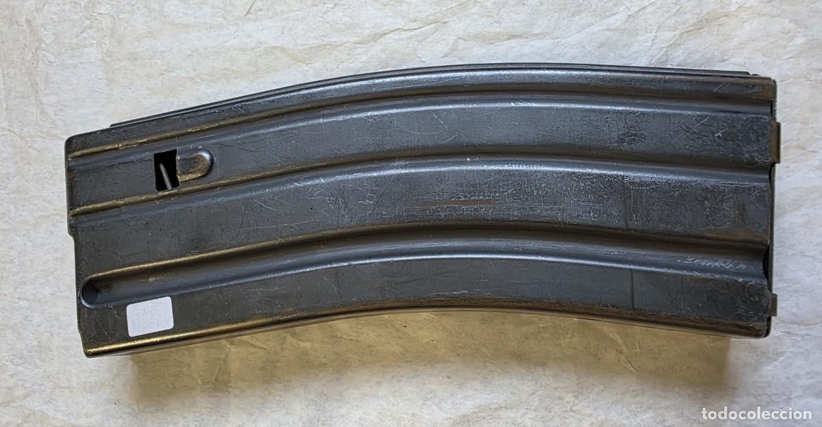 Militaria: Cargador vac&iacute;o para M16