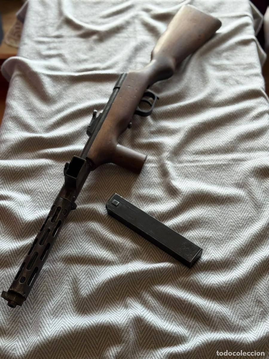 Militaria: Fusil naranjero inutilizado.