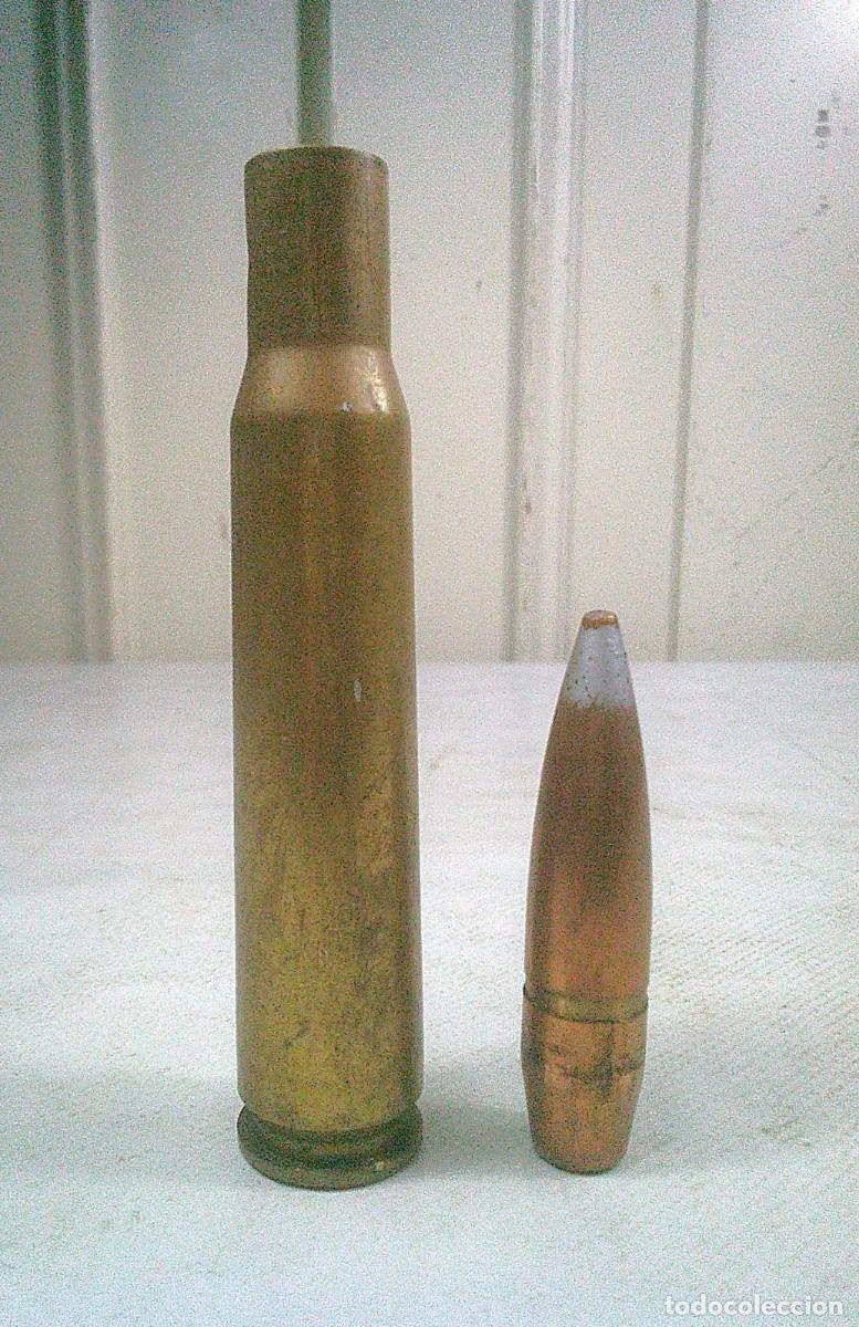 Militaria: CARTUCHO BELGA PERFORANTE DE 12,7 12,70 MM 12,7X99 CALIBRE 50 CAL 50 FNB 2001