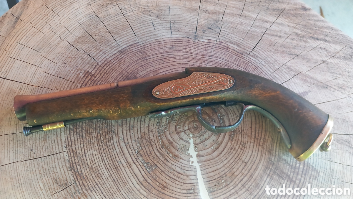 Militaria: R&eacute;plica Pistola Antigua Madera y Lat&oacute;n - 30 cm - Ideal Decoraci&oacute;n Vitrina / Pared o Restauraci&oacute;n