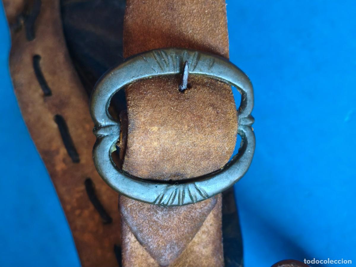 Militaria: Antigua polvera. Con peque&ntilde;o cintur&oacute;n. - Foto 6