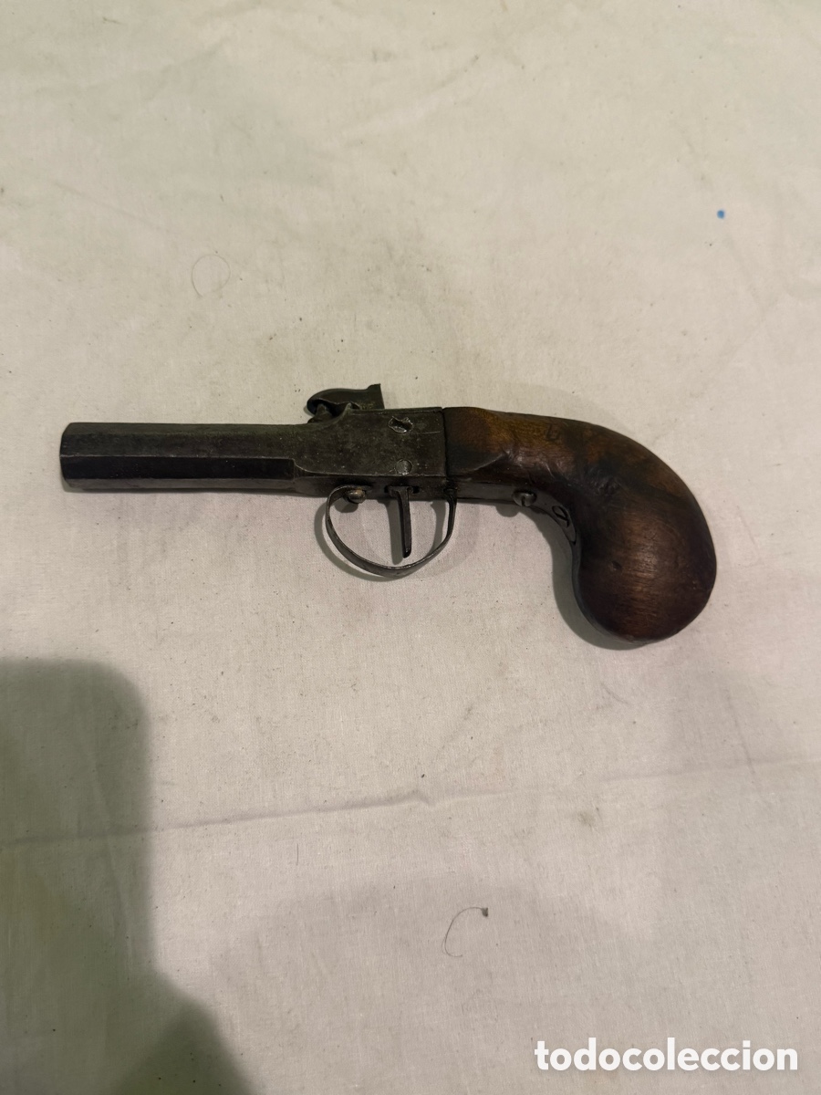 Militaria: Antigua pistola de sal&oacute;n de un tiro &ndash; madera y acero &ndash; siglo XIX