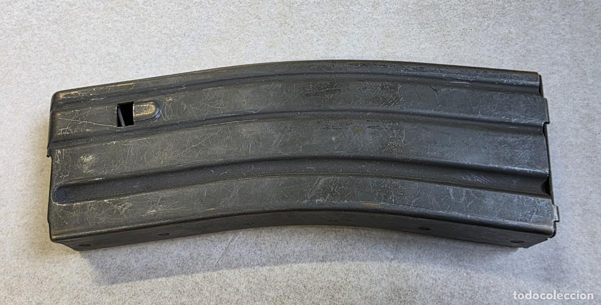 Militaria: Cargador vac&iacute;o para M16