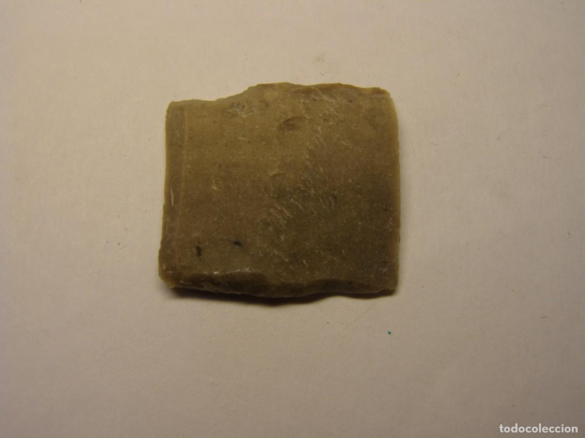 Militaria: Pedernal, gun flint, pierre fusil, de s&iacute;lex para arma de avancarga para tiro y recreaci&oacute;n hist&oacute;rica.