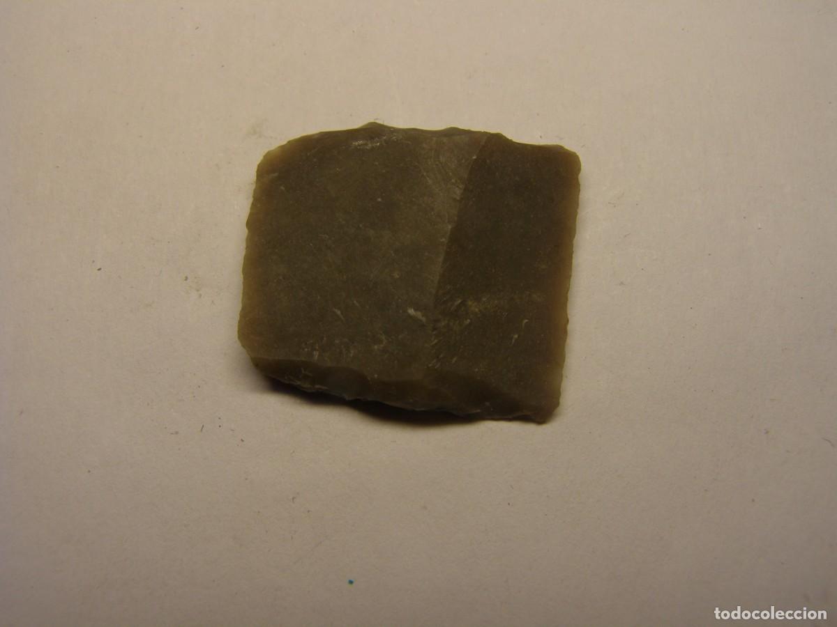 Militaria: Pedernal, gun flint, pierre fusil, de s&iacute;lex para arma de avancarga para tiro y recreaci&oacute;n hist&oacute;rica.