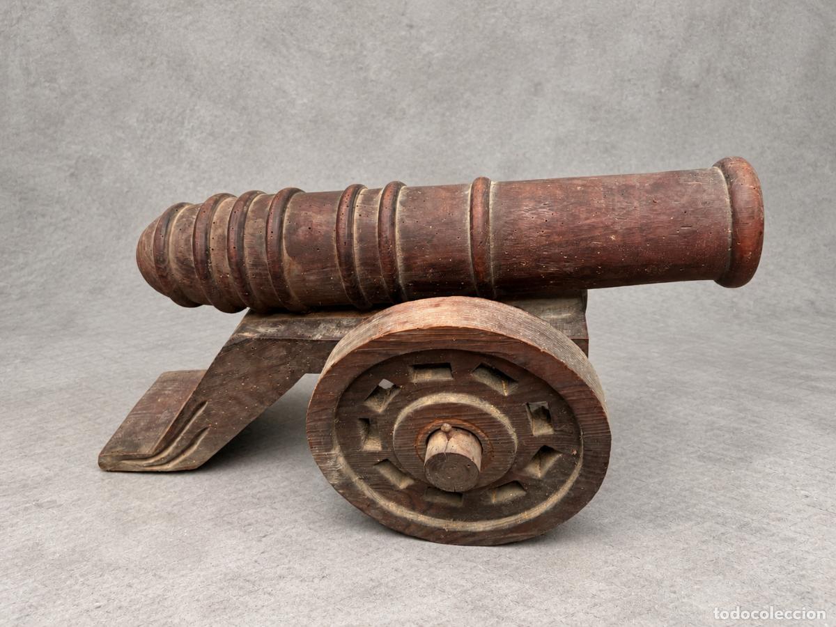 Militaria: CA&Ntilde;&Oacute;N DECORATIVO DE MADERA TORNEADA CON CURE&Ntilde;A Y RUEDAS DE MADERA. VER FOTOS