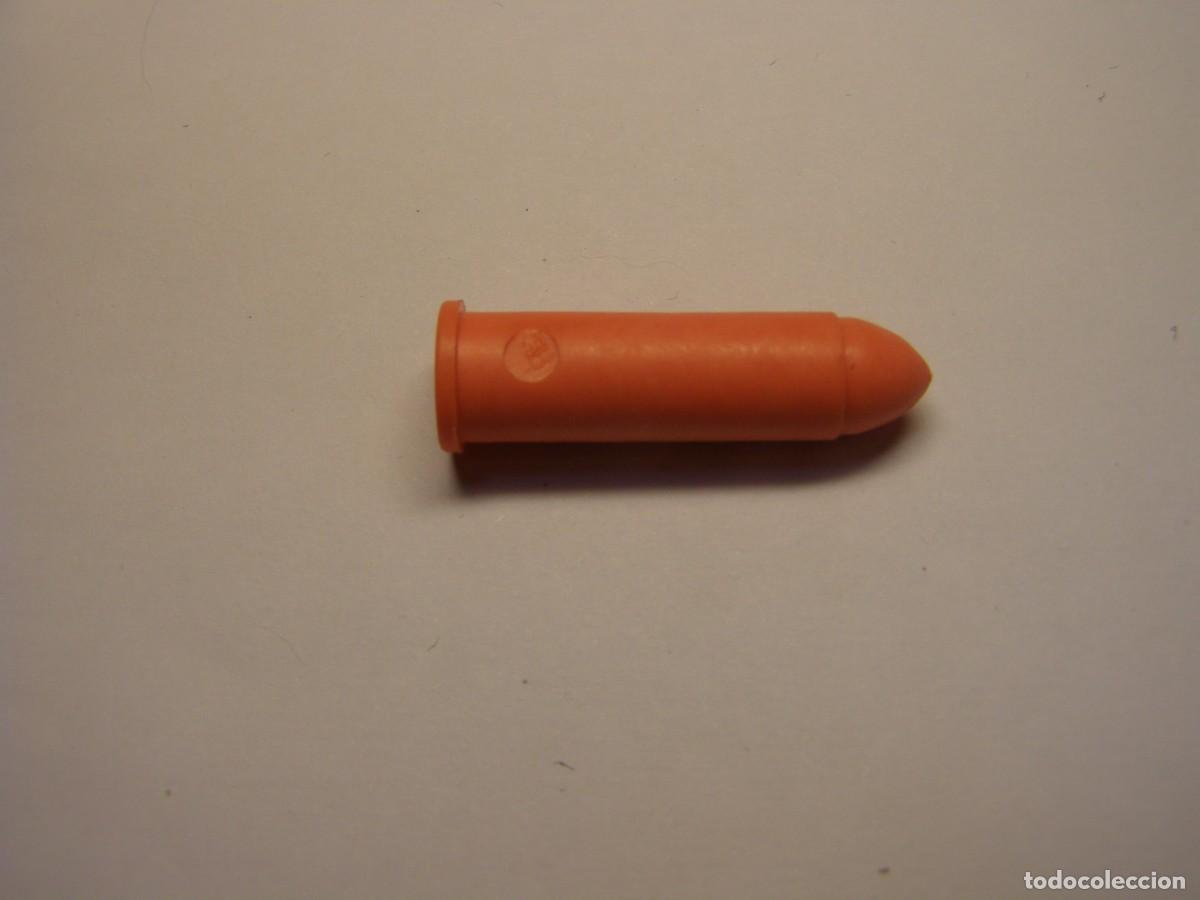 Militaria: Cartucho inerte, alivia percutores, calibre 38 SPL.