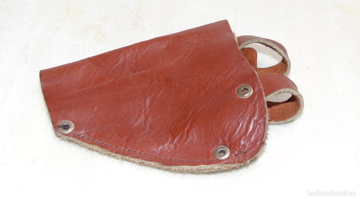 Militaria: ANTIGUA CARTUCHERA POLICIA ARMADA, 15,5x9,3CM