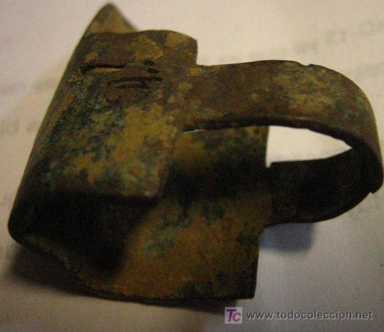 Militaria: Abrazadera de fusil, de 4 cms - Foto 1