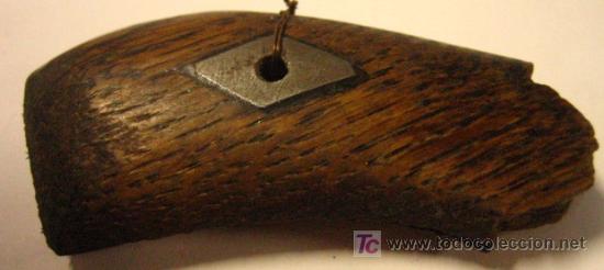 Militaria: Pareja de cachas de 6 cms aprox - Foto 1