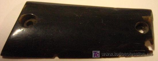 Militaria: Una cacha de 7 5 cms aprox - Foto 1