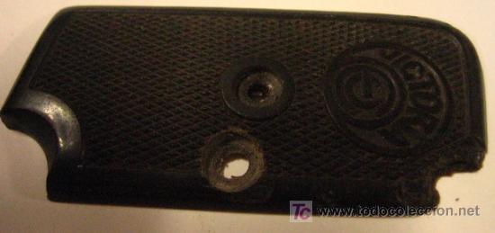 Militaria: Una cacha Victoria, de 7 cms - Foto 1