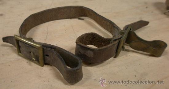 Militaria: Portasables de cuero marr&oacute;n - Foto 1