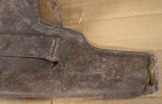 Militaria: Pistolera de cuero marr&oacute;n de 16 cms - Foto 2