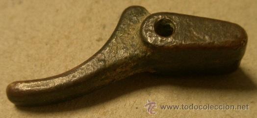 Militaria: Gatillo de bronce - Foto 2