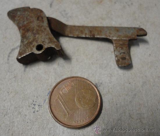 Militaria: Pieza de arma corta - Foto 1