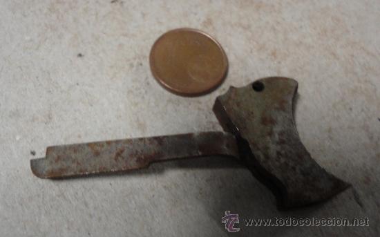 Militaria: Pieza de arma corta - Foto 1