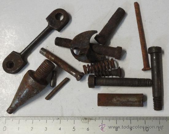 Militaria: Lote de piezas varias. - Foto 1