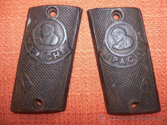 Militaria: Cachas para pistola APACHE - Foto 1