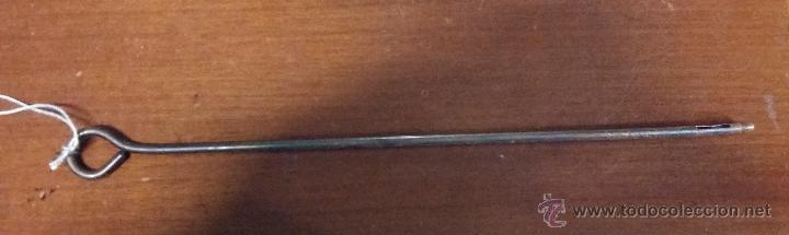 Militaria: Baqueta de 35 cm de longitud total - Foto 1