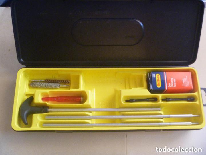 Militaria: KIT DE LIMPIEZA DE ARMAS MARCA OUTERS. - Foto 1