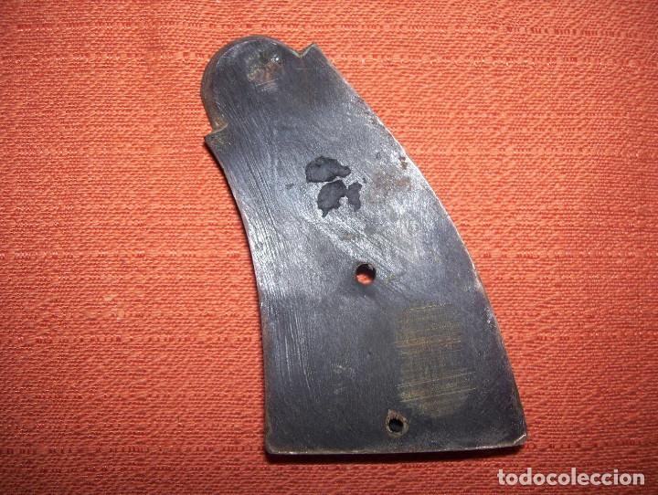 Militaria: Cacha derecha revolver Eibarres - Foto 2