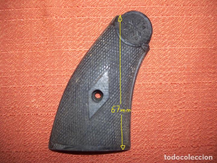 Militaria: Cacha derecha revolver Eibarres - Foto 3