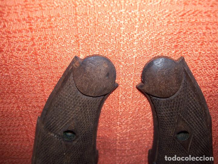 Militaria: cachas revolver Eibarres madera - Foto 3
