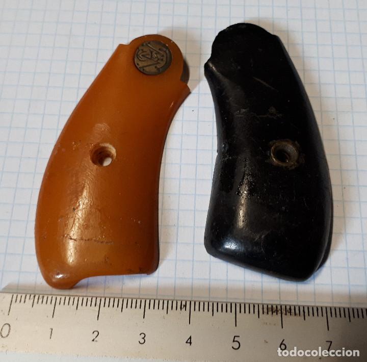 Militaria: Cachas de diferente color - Foto 1