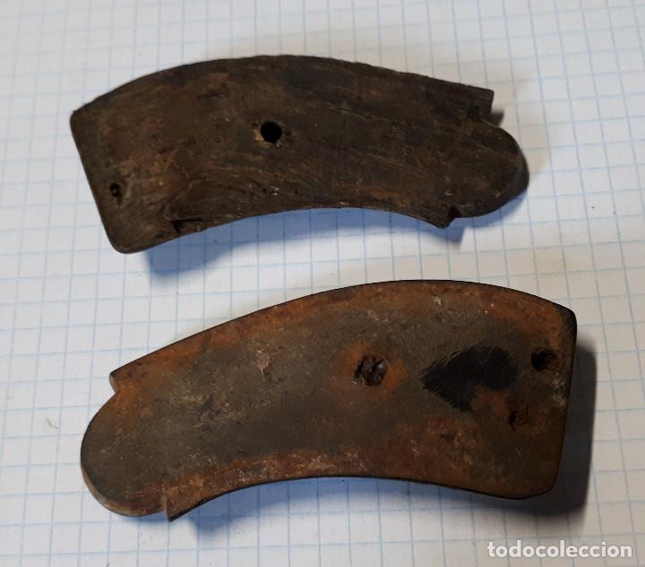 Militaria: Cachas - Foto 2