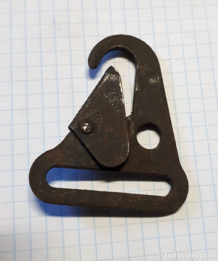 Militaria: Pieza de enganche a la correa de Cetme - Foto 1