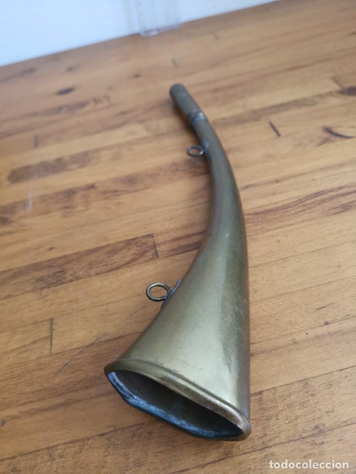 Militaria: Corneta de bronce antigua - Foto 9