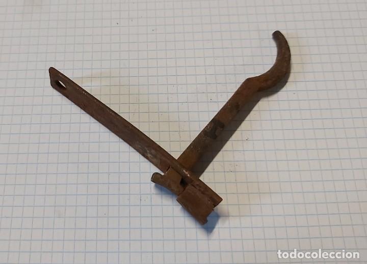 Militaria: Gatillo de carabina - Foto 1