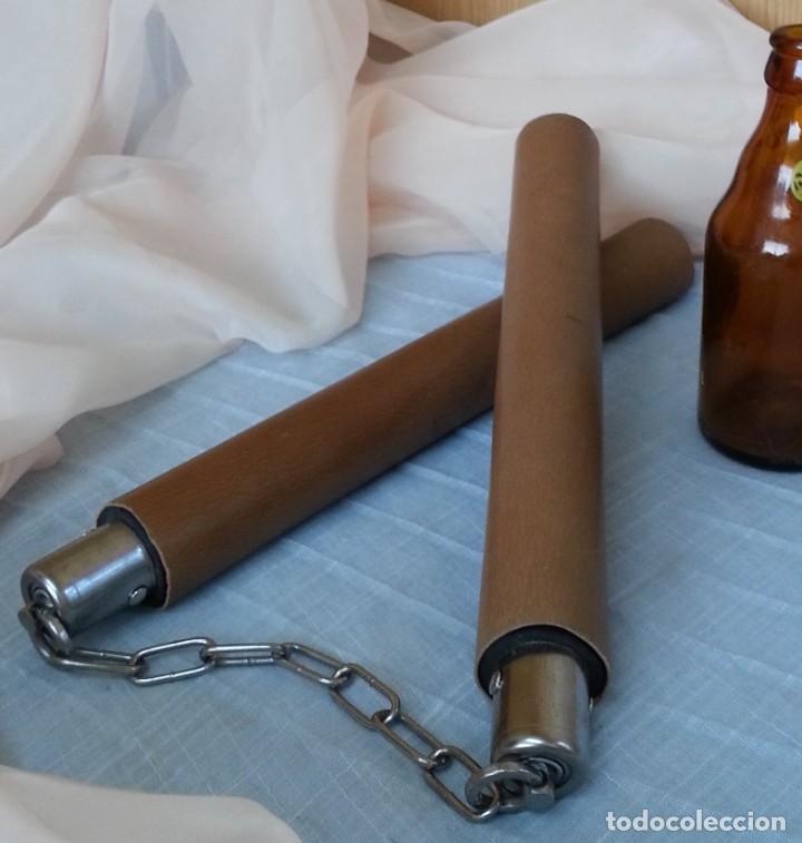 Militaria: Nunchakus de decoraci&oacute;n. - Foto 1