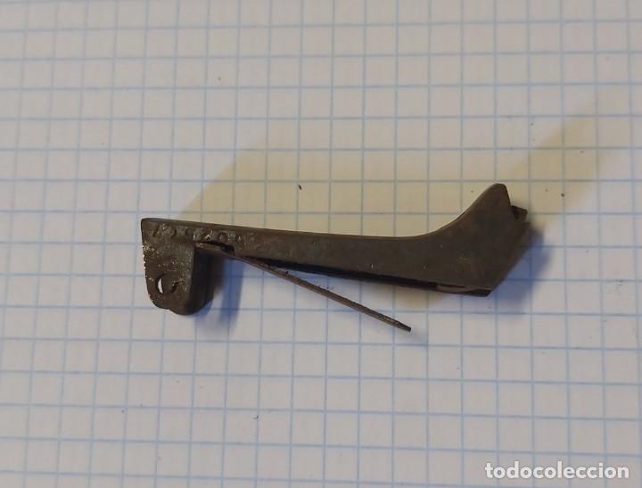 Militaria: Pieza de arma corta - Foto 1