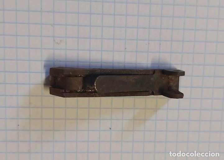 Militaria: Pieza de arma corta - Foto 2