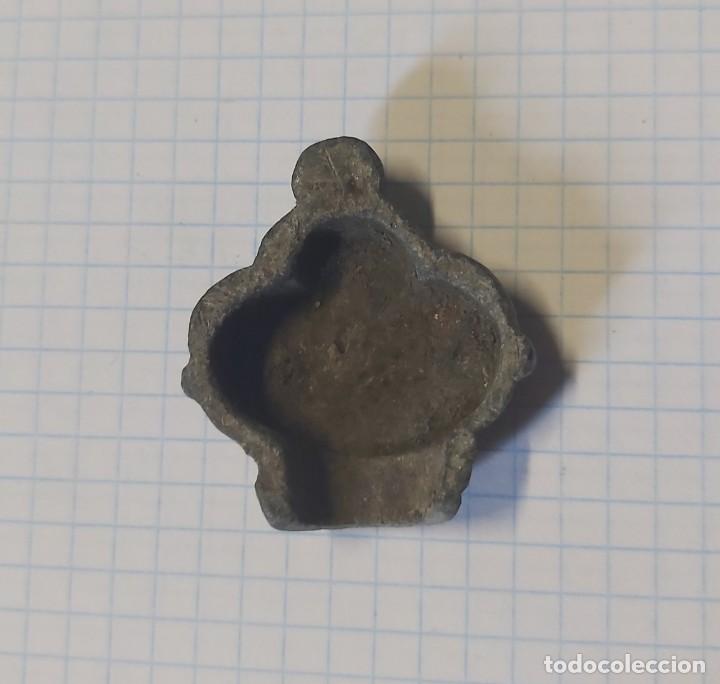 Militaria: Pieza de pomo de espad&iacute;n de ce&ntilde;ir - Foto 2