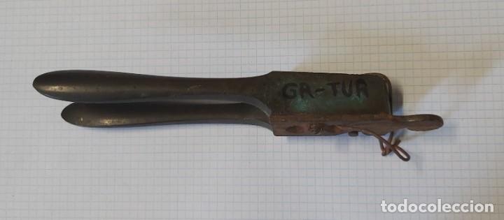 Militaria: Turquesa de lat&oacute;n, 16 cm - Foto 3