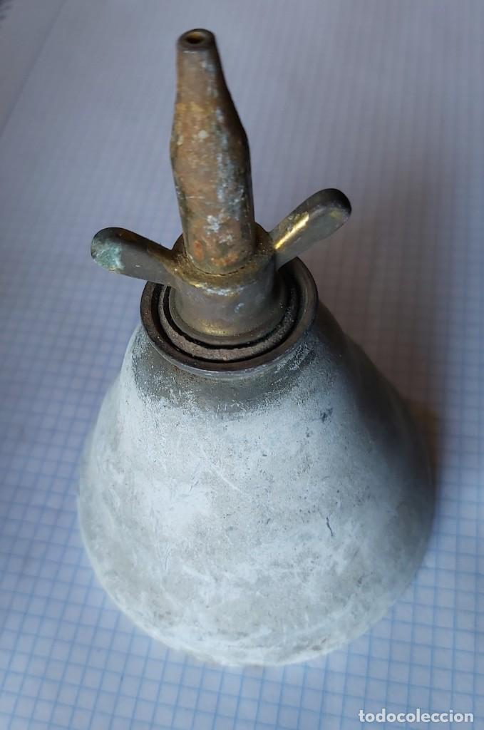 Militaria: Aceitera Mauser alem&aacute;n - Foto 1