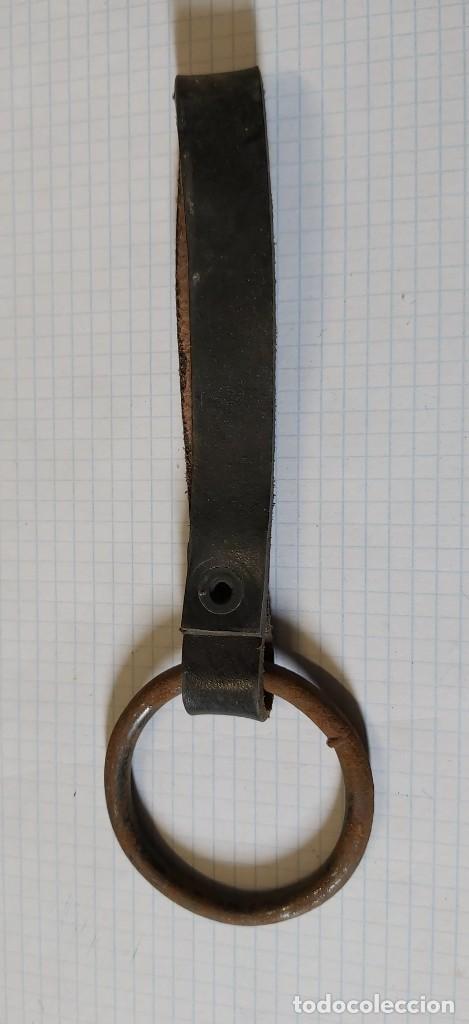 Militaria: Anilla porta defensa - Foto 2
