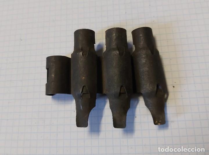 Militaria: Trozo de cinta de ametralladora - Foto 2
